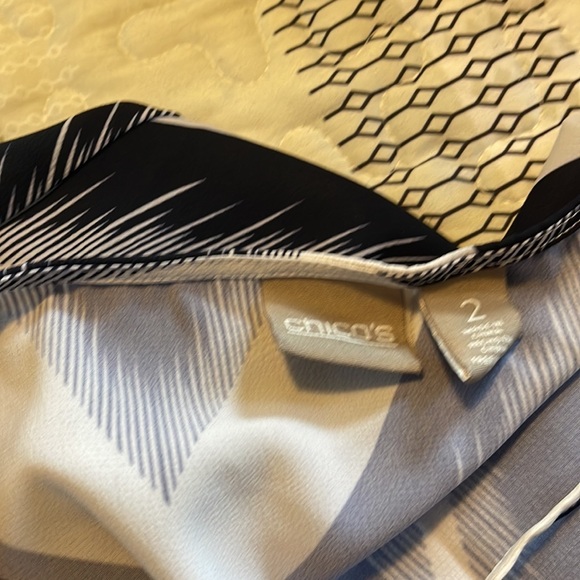 Chico’s size 2 - Picture 3 of 3